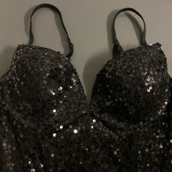 LA SENZA CORSET SIZE SMALL - Picture 2 of 7